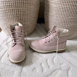 Timberland boots blush and cream juniors 5/ women 7